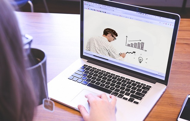 Evden Online Eğitim Vererek Para Kazanmak